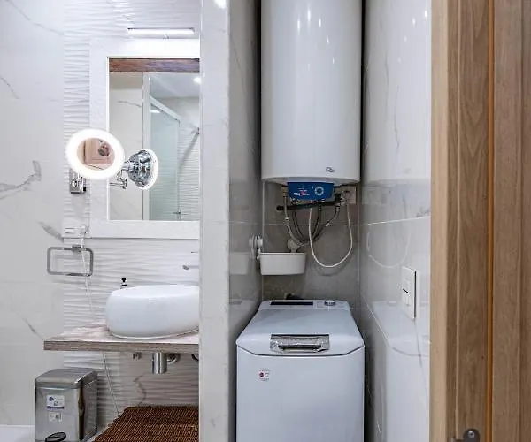 Lägenhet Central Luxury Flat With Free Parking *