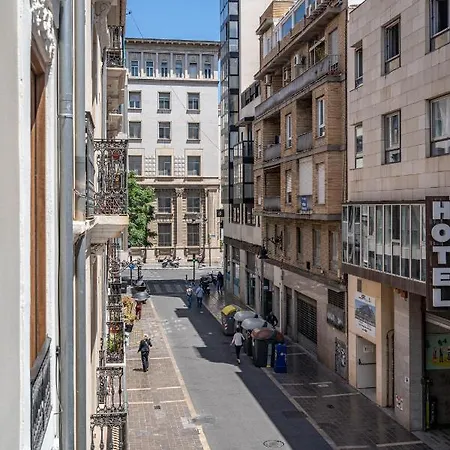 Central Luxury Flat With Free Parking